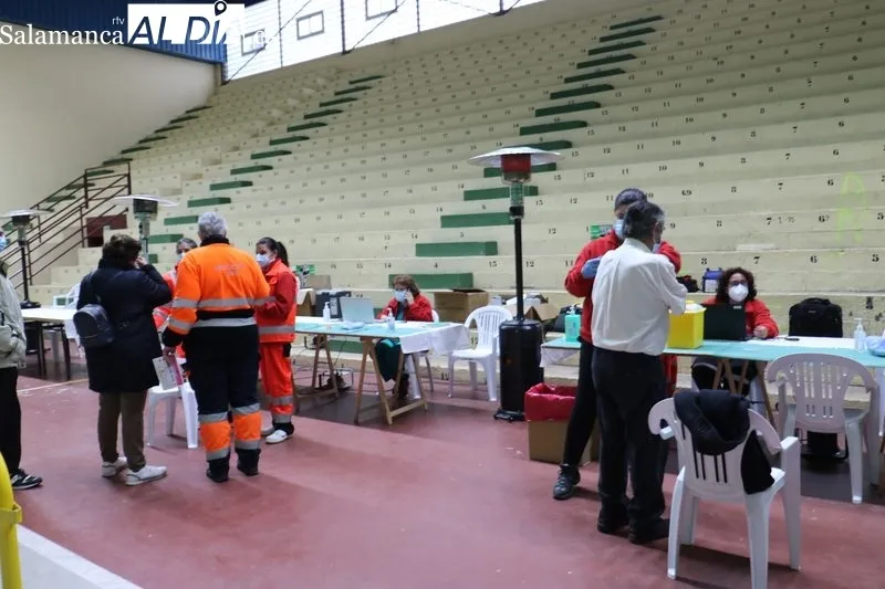 Vacunación de refuerzo en Vitigudino para nacidos entre 196 y 1966 / CORRAL