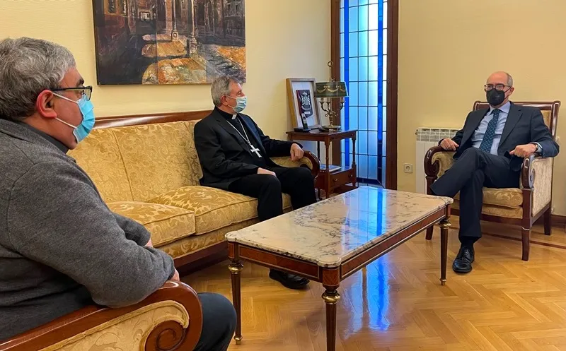 Foto 2 - Jos&eacute; Luis Retana se re&uacute;ne con la subdelegada del Gobierno y el presidente de la Diputaci&oacute;n