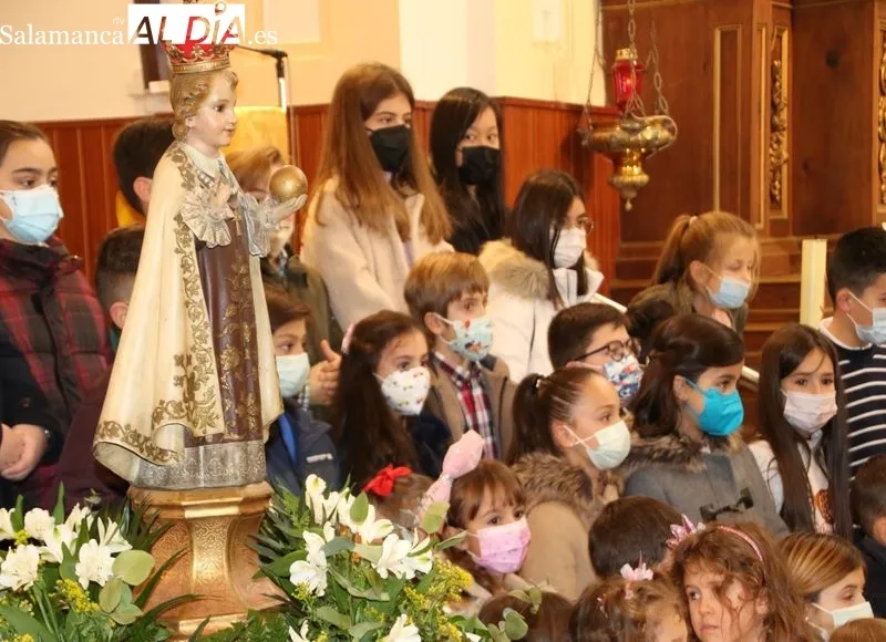 Foto 8 - La infancia acompa&ntilde;a la festividad del Ni&ntilde;o Jes&uacute;s de Praga