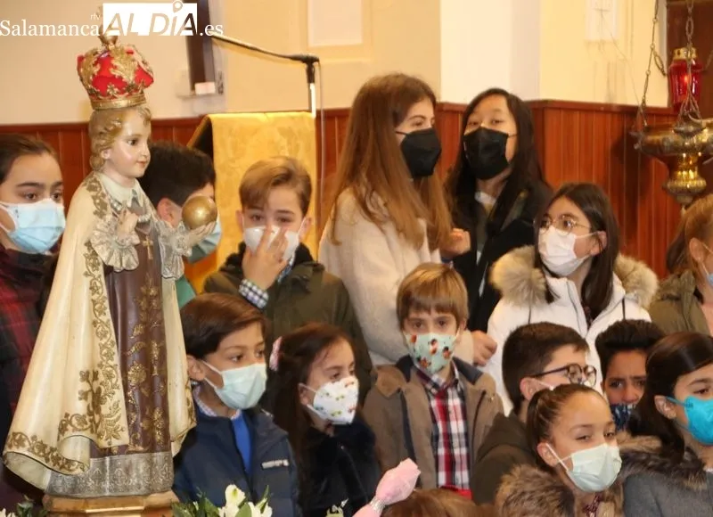 Foto 6 - La infancia acompa&ntilde;a la festividad del Ni&ntilde;o Jes&uacute;s de Praga