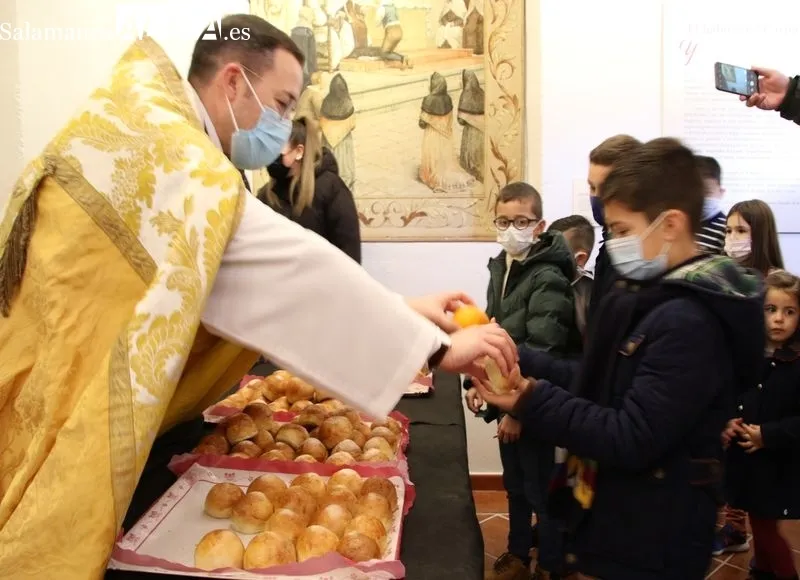 Foto 4 - La infancia acompa&ntilde;a la festividad del Ni&ntilde;o Jes&uacute;s de Praga