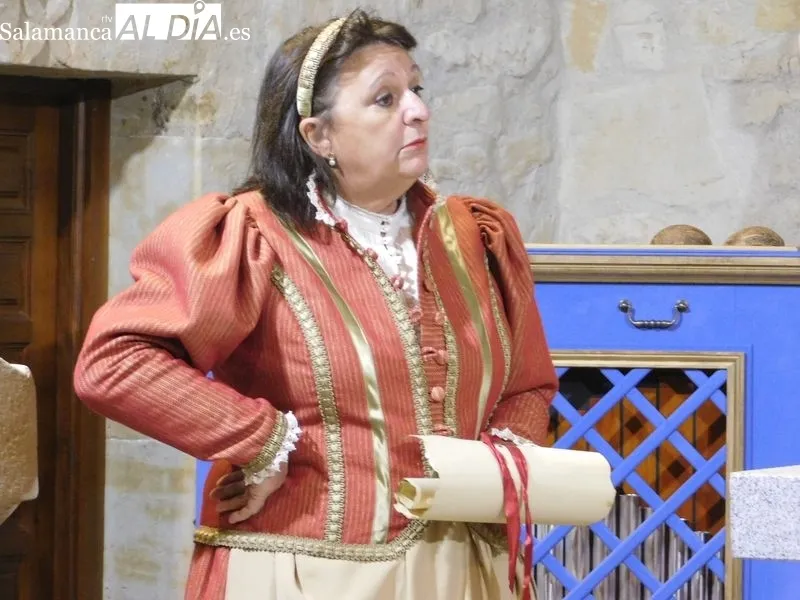 Una de las escenas del montaje teatral 'Buscando a Nebrija', en la Iglesia de Moterrubio de Armuña