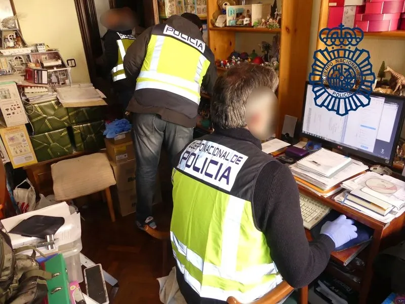 Foto 3 - Detenida en Salamanca por estafar cerca de 89.000 euros a una compa&ntilde;&iacute;a sanitaria