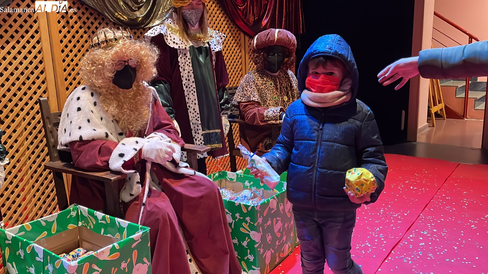 Recepción de los Reyes Magos en el teatro de Alba de Tormes / Pedro Zaballos