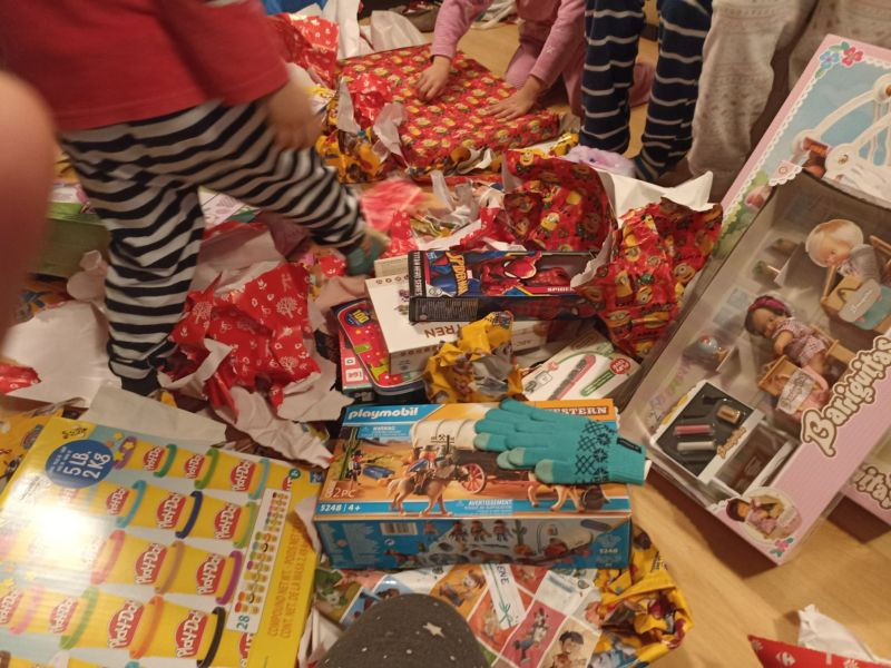 Foto 5 - La ilusión de los regalos en el Día de Reyes salmantino