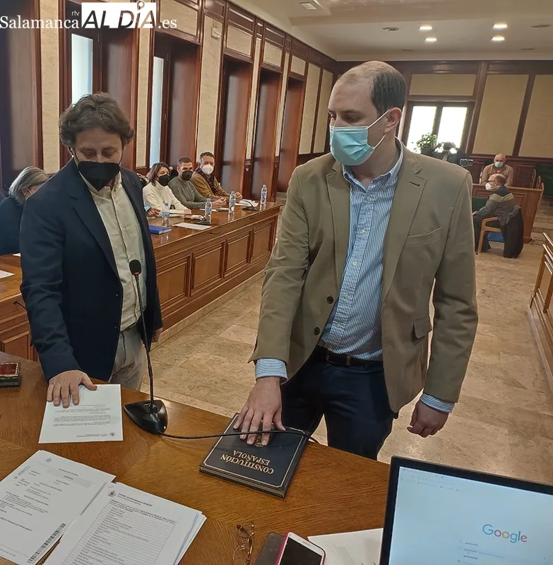 Foto 4 - La dedicaci&oacute;n exclusiva del alcalde de B&eacute;jar sale adelante al segundo intento