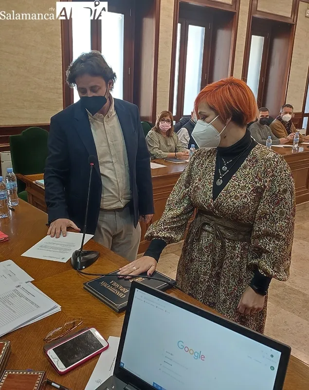 Foto 3 - La dedicaci&oacute;n exclusiva del alcalde de B&eacute;jar sale adelante al segundo intento