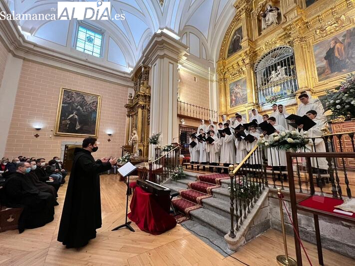 Concierto de la Escolanía del Valle de los Caídos en la iglesia de la Anunciación de Alba de Tormes / Pedro Zaballos