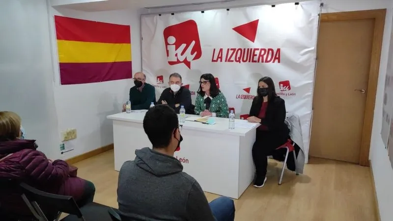 Foto 2 - Enrique Santiago participa en la precampa&ntilde;a electoral de Unidas Podemos en Salamanca