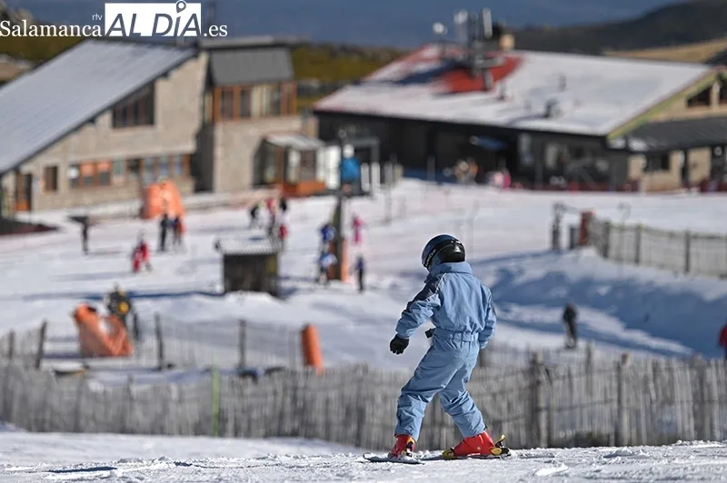 Foto 4 - Balance positivo del primer fin de semana de esqu&iacute; en La Covatilla