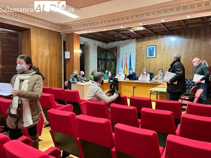 Foto 6 - Espantada del PSOE en el pleno de presupuestos tras un duro cruce de acusaciones