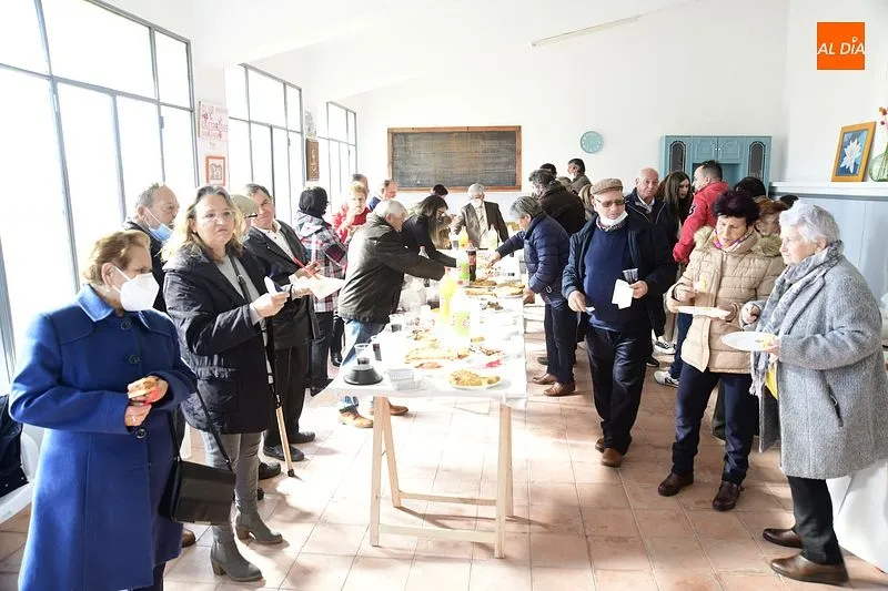 Foto 2 - Los vecinos del Arrabal de San Sebasti&aacute;n festejan su patr&oacute;n