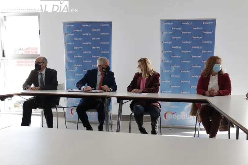 Visita a Salamanca de la vicesecretaria de Organización del PP y presidenta del PP de Navarra, Ana Beltrán. Foto de Guillermo García