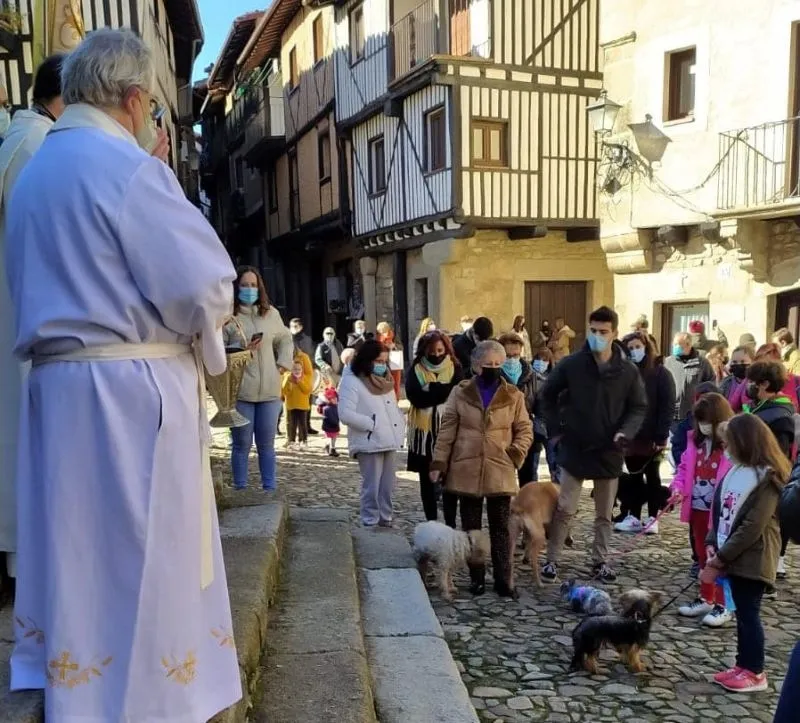 Foto 2 - La Alberca rifa un a&ntilde;o m&aacute;s el marrano de San Ant&oacute;n