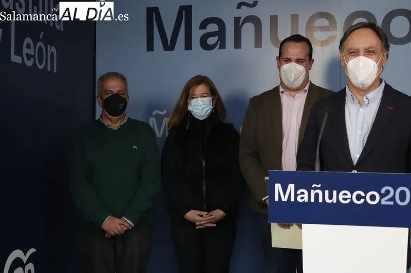 El secretario general del PP en Salamanca, Carlos García Carbayo, en la presentación de la campaña electoral de esta formación en la provincia con motivo de los comicios de Castilla y León para el 13 de febrero. Foto de Guillermo García