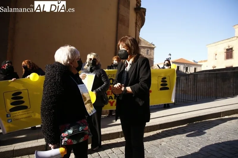 Concentración en Salamanca del sector de las peluquerías, barberías y centros de estética, para reivindicar la bajada del IVA