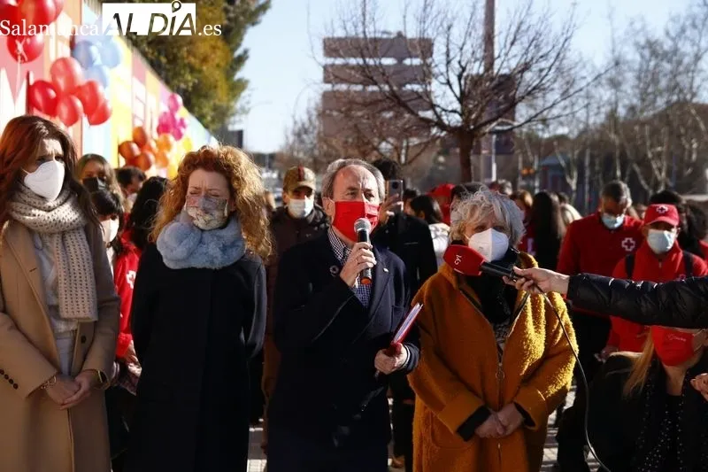 Inauguración del Muro de los Objetivos de Desarrollo Sostenible en la avenida de Salamanca, frente a Cruz Roja. Foto de David Sañudo