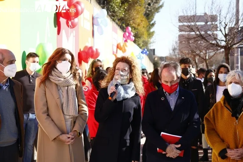 Inauguración del Muro de los Objetivos de Desarrollo Sostenible en la avenida de Salamanca, frente a Cruz Roja. Foto de David Sañudo