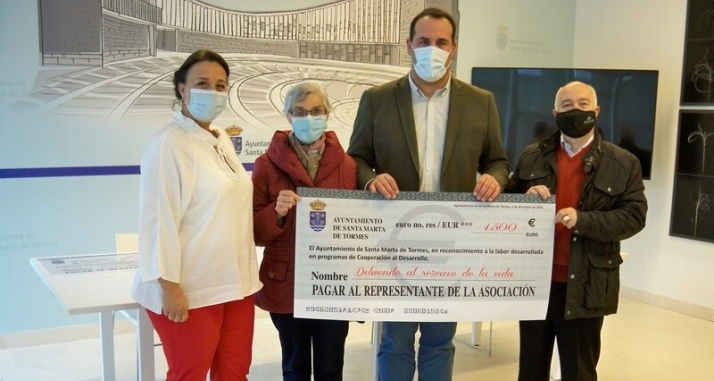 Foto 1 - Santa Marta concede 1.500 euros de ayuda a la ONG Delwende 