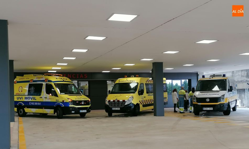 Entrada por Urgencias del Nuevo Hospital Universitario de Salamanca. Foto de archivo