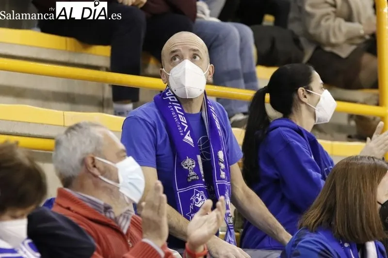 Público en el encuentro de Euroliga entre el Avenida y el Reyer Venezia / Fotos: Guillermo García