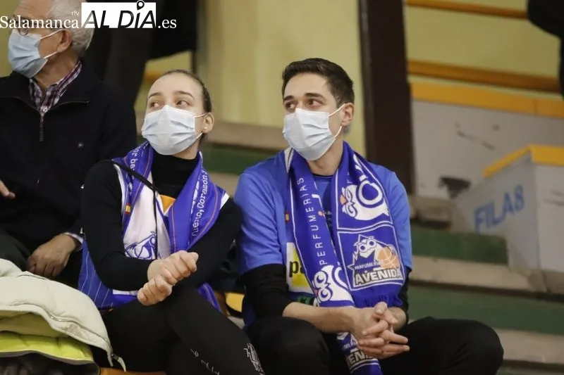 Público en el encuentro de Euroliga entre el Avenida y el Reyer Venezia / Fotos: Guillermo García