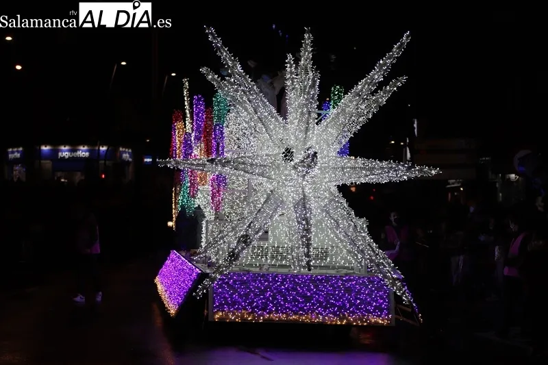 Foto 9 - La Cabalgata de Reyes reparte magia e ilusi&oacute;n en su regreso a las calles de Salamanca 