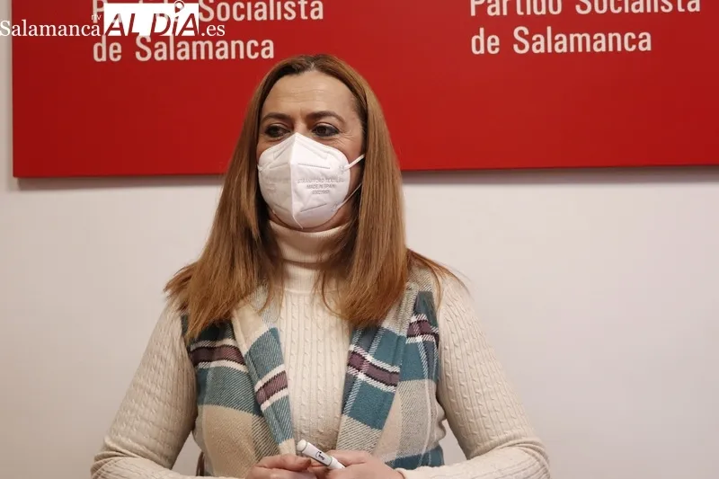 El ministro de Cultura, Miquel Iceta, acompañado por cargos públicos y orgánicos del PSOE, durante su visita a Salamanca este miércoles
