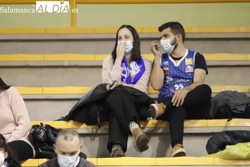 Ambiente en Salamanca durante el Avenida - Valencia Basket / Fotos: Carlos Cuervo