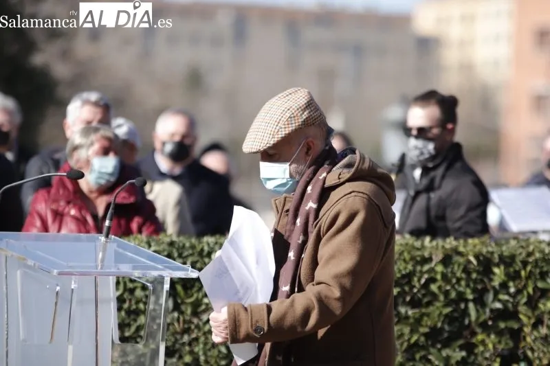 Ofrenda floral a Julio Robles en Salamanca 2022 - Guillermo García