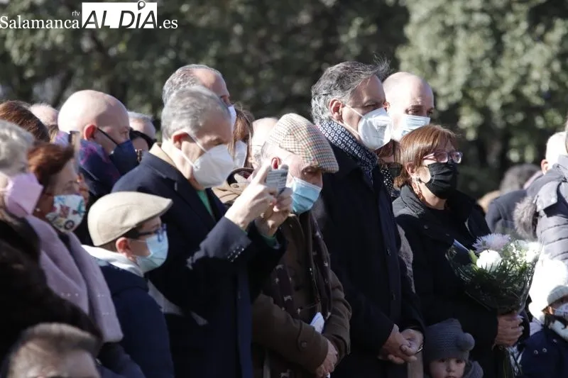 Ofrenda floral a Julio Robles en Salamanca 2022 - Guillermo García