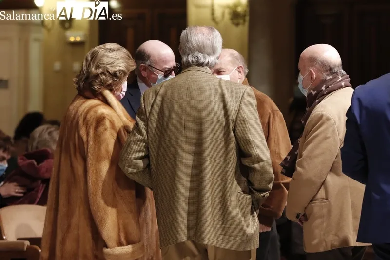 El Casino de Salamanca ha acogido la ponencia sobre Julio Robles, a cargo de Paco Cañamero. Fotos: Guillermo García
