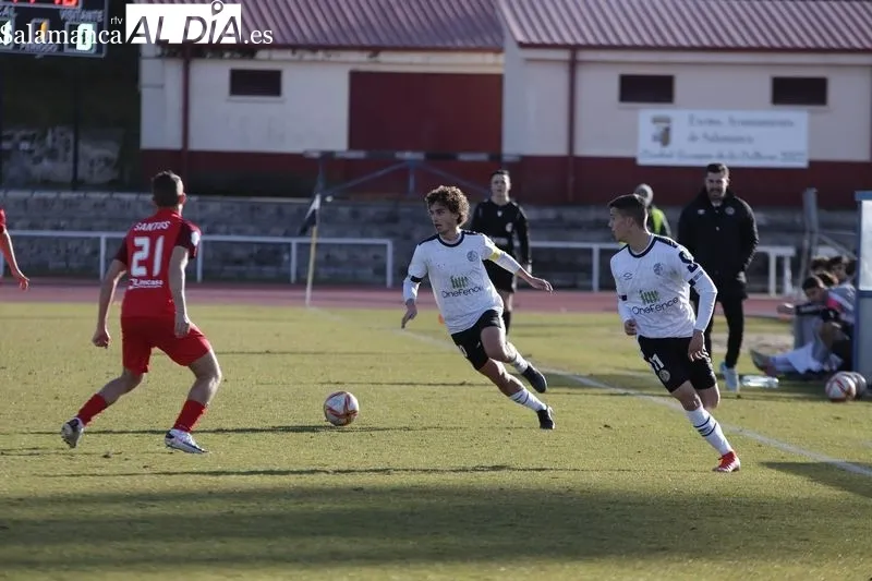 Galería de imágenes del Salamanca UDS B - Santa Marta de Tercera RFEF / Fotos: Guillermo García