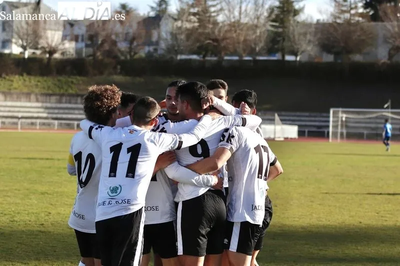 Galería de imágenes del Salamanca UDS B - Santa Marta de Tercera RFEF / Fotos: Guillermo García