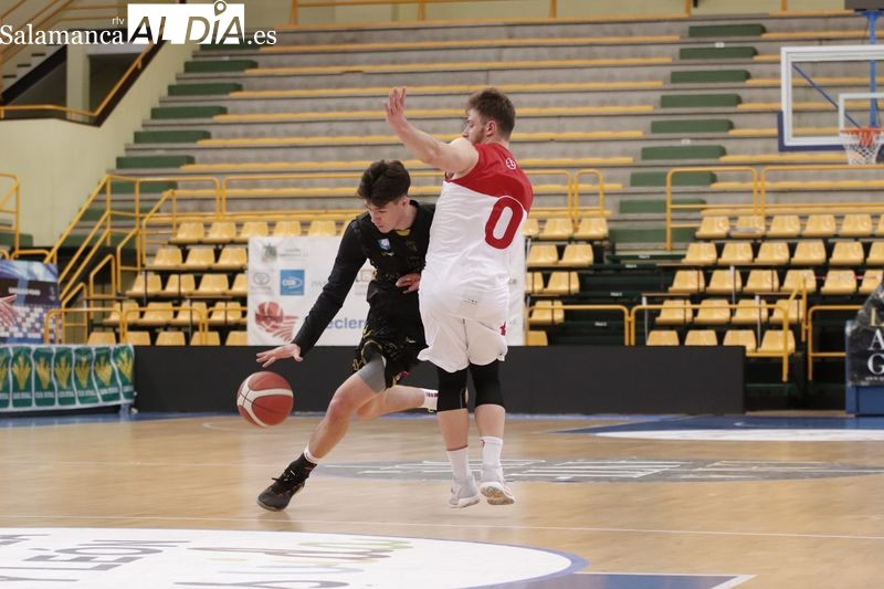 Galería de imágenes del CB Tormes - ULE Basket León / Fotos: Guillermo García