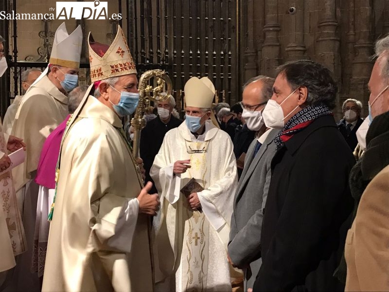 Público asistente a la toma de posesión de José Luis Retana como nuevo obispo de Salamanca - Guillermo García