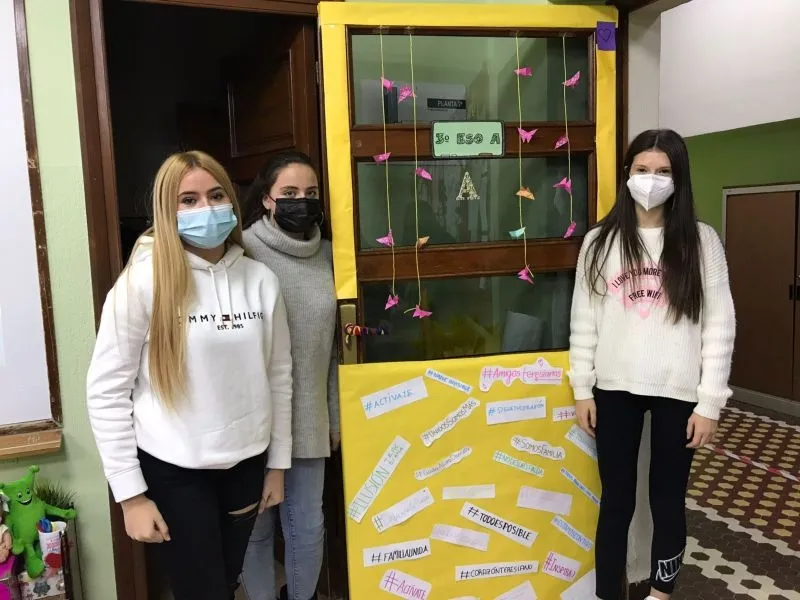 Foto 8 - El Colegio Santa Teresa de Jes&uacute;s conmemora la fiesta de su fundador, San Enrique de Oss&oacute;