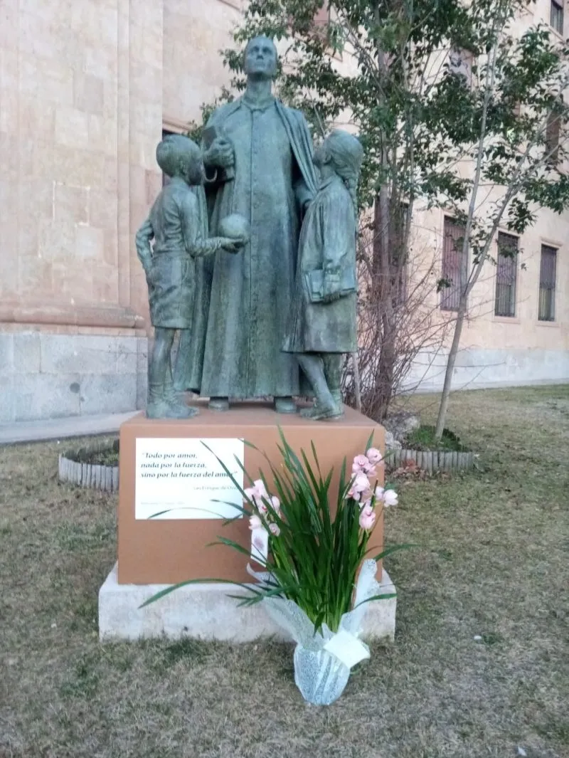 Foto 11 - El Colegio Santa Teresa de Jes&uacute;s conmemora la fiesta de su fundador, San Enrique de Oss&oacute;