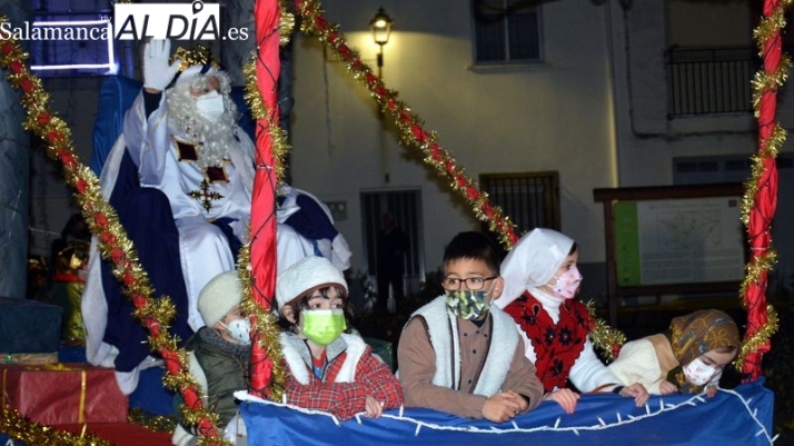 Lumbrales retoma la tradicional Cabalgata de los Reyes Magos