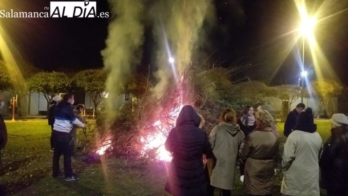 Los vecinos de Cipérez celebran la Engualera para librarse del mal de ojo  
