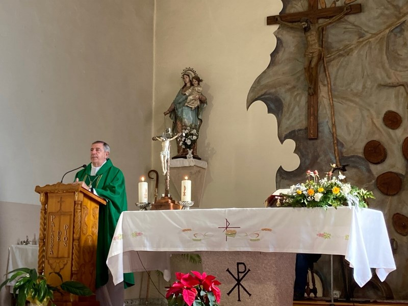 Foto 2 - El nuevo Obispo preside las misas dominicales de Espeja e Ituero de Azaba