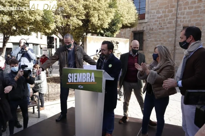 Acto de campaña electoral de Vox en Salamanca con la participación de Ortega-Smith - Fotos: Guillermo García