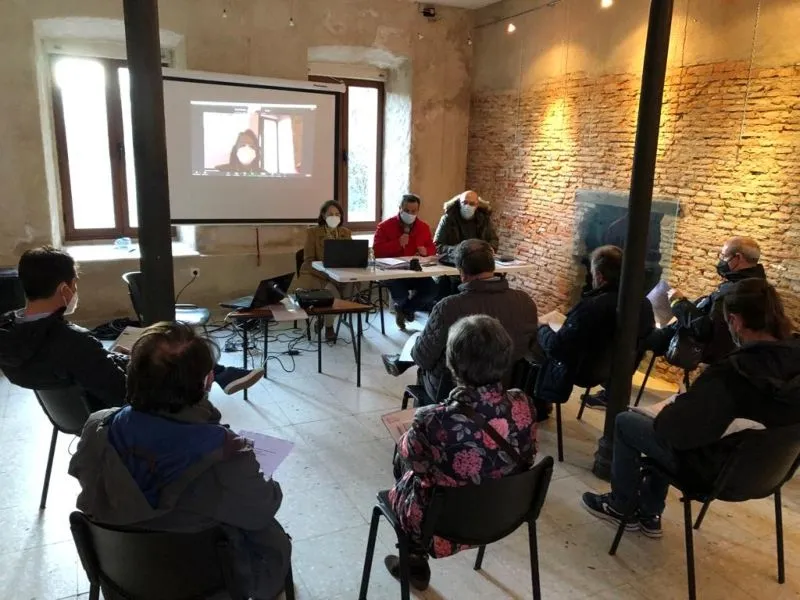 Imágenes de la reunión celebrada en Mogarraz sobre el Plan de Sostenibilidad Turística de la Sierra de Francia - Dip. Salamanca