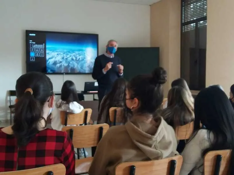 Foto 3 - 'Acompa&ntilde;ando tu futuro', jornada de orientaci&oacute;n acad&eacute;mica en el Colegio Santa Teresa de Jes&uacute;s