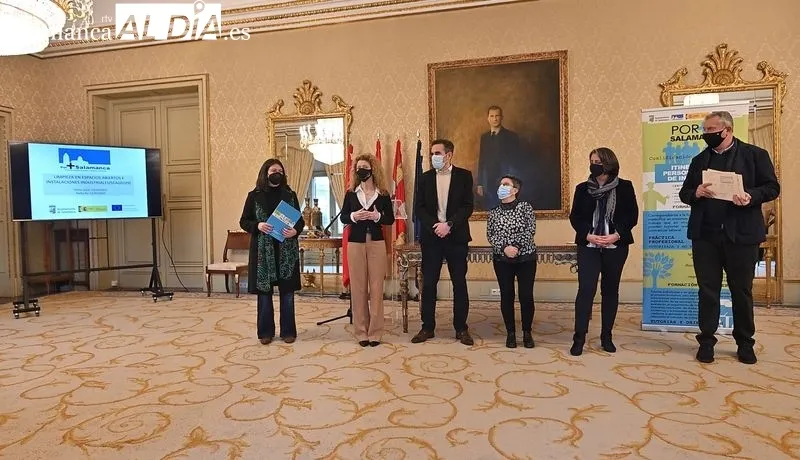 Foto 5 - Entrega de diplomas a 15  alumnos del itinerario formativo &lsquo;Limpieza en espacios abiertos e instalaciones industriales&rsquo;&nbsp;