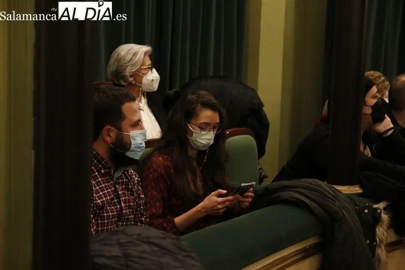 Estreno en el Teatro Liceo de '5 segundos, 120 kilos'. Fotos: David Sañudo