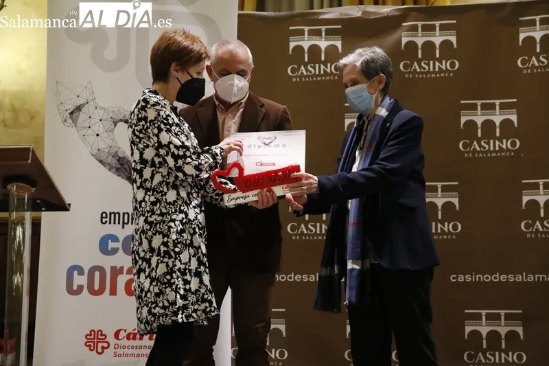Foto 5 - C&aacute;ritas Salamanca reconoce el compromiso de las 'Empresas con Coraz&oacute;n' 