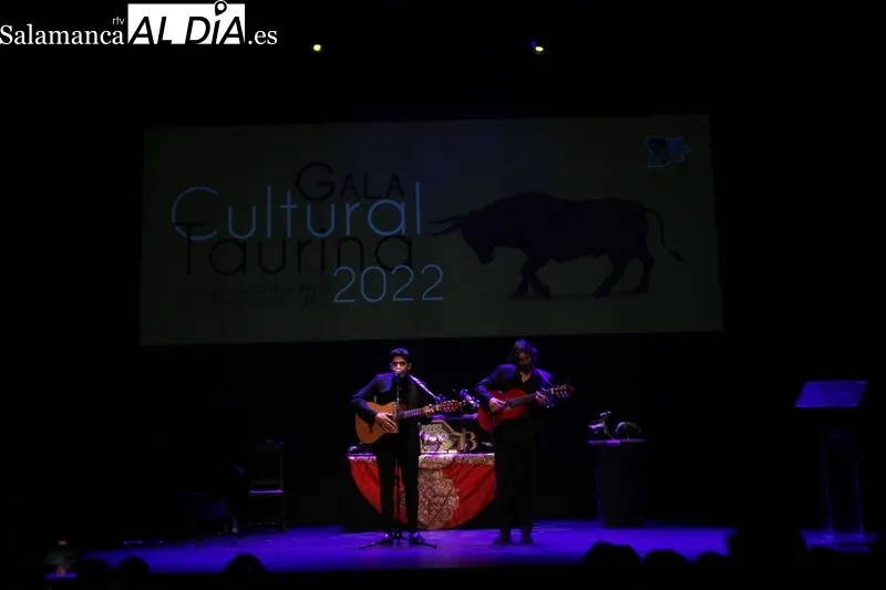 Foto 6 - Velada taurina en el Teatro Liceo con la entrega de trofeos de la Feria 2021 