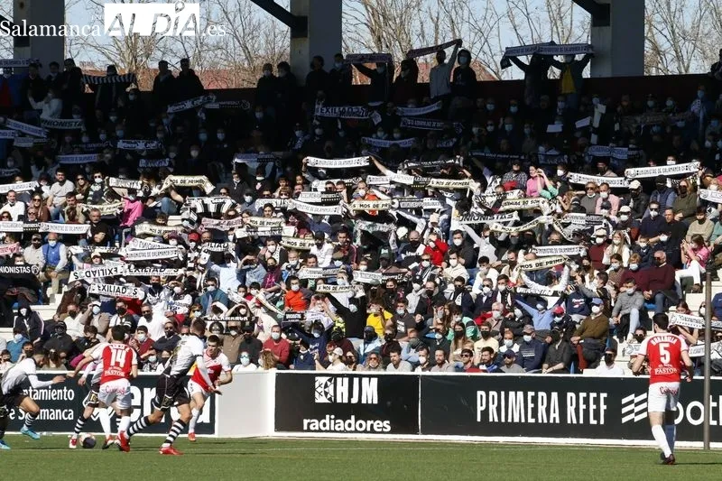 Galería de imágenes de la afición de Unionistas / Fotos: David Sañudo