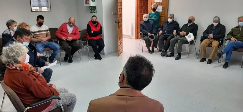 Visita institucional de la subdelegada del Gobierno, Encarnación Pérez, a Frades de la Sierra - Subd. Gobierno en Salamanca